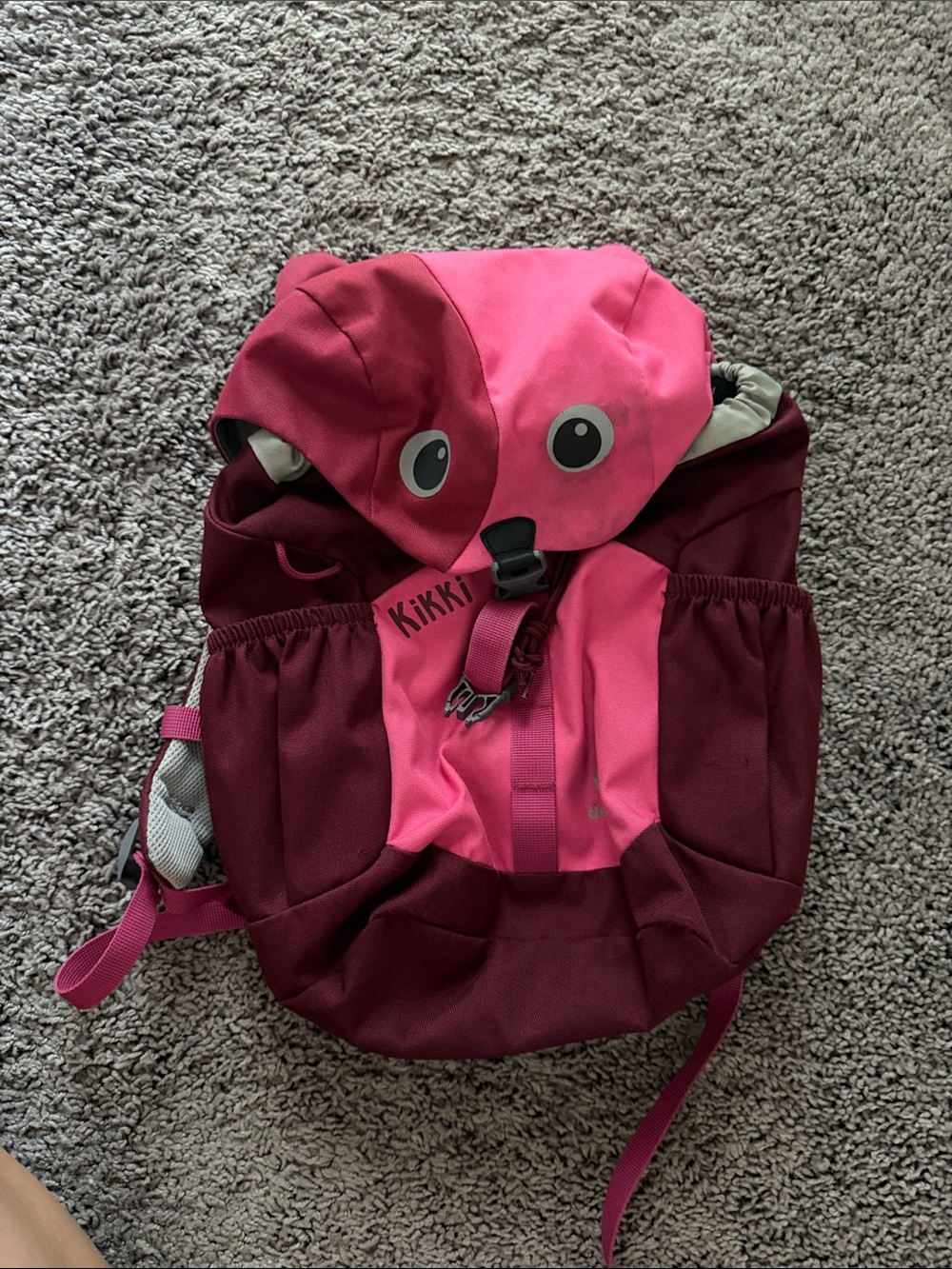 Kids Fox Face Backpack in Pink and Burgundy - Kikki Detail
